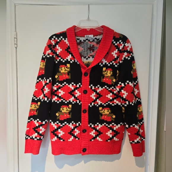 Super Mario Bros. Sweater - Picture 1 of 4